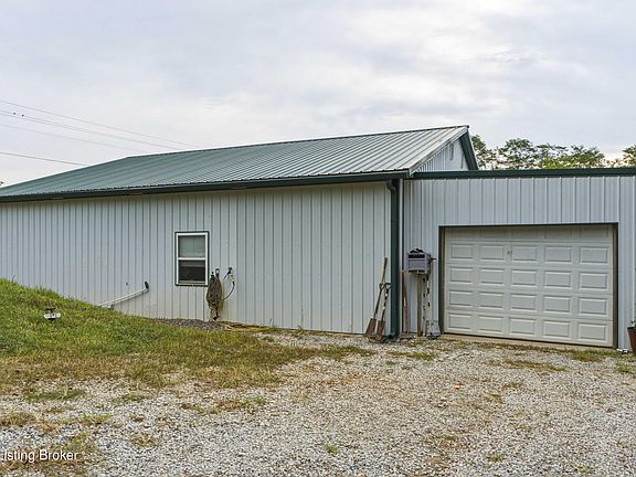 4th image of 295 Bray Ridge Rd