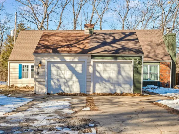319 Northwood Ln, Lawrence, KS 66044