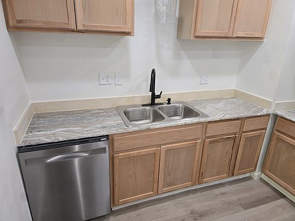 2nd image of 218 Rice Rd