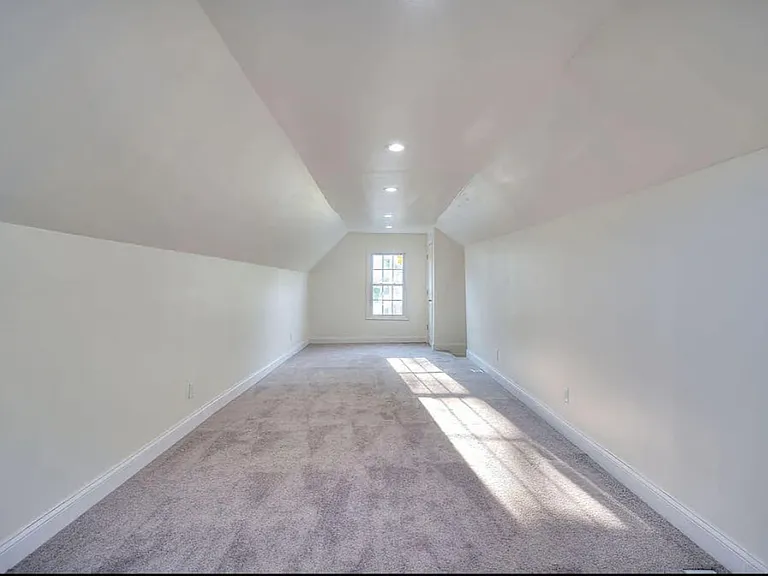 5661 Sohl Ave — Photo 13