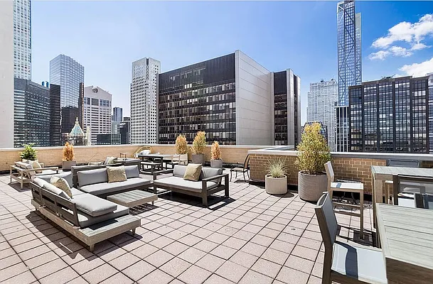 Rented by Oxford Property Group | media 17