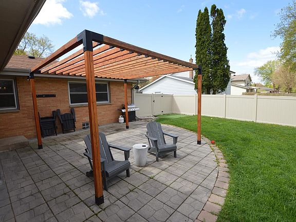2nd image of 2132 Rambling Rose ROAD