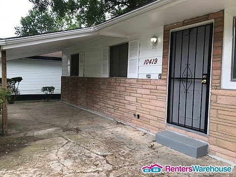 2nd image of 10419 Lilac Ave