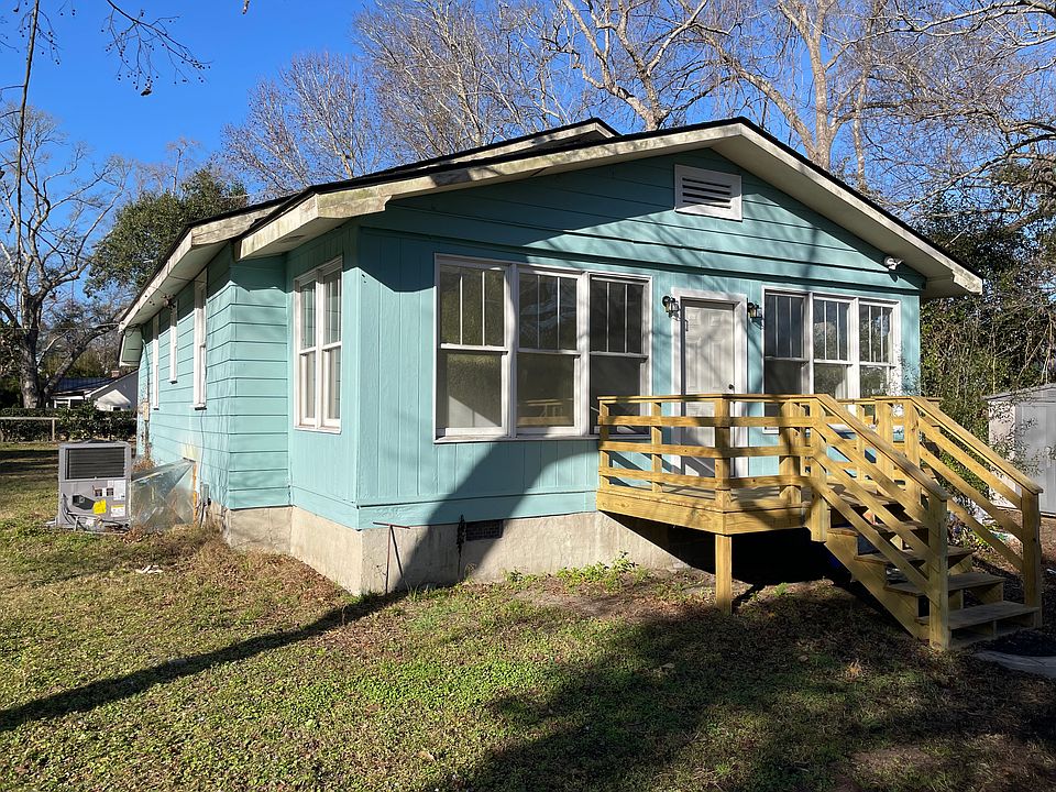 1st image of 2147 Saint James Dr