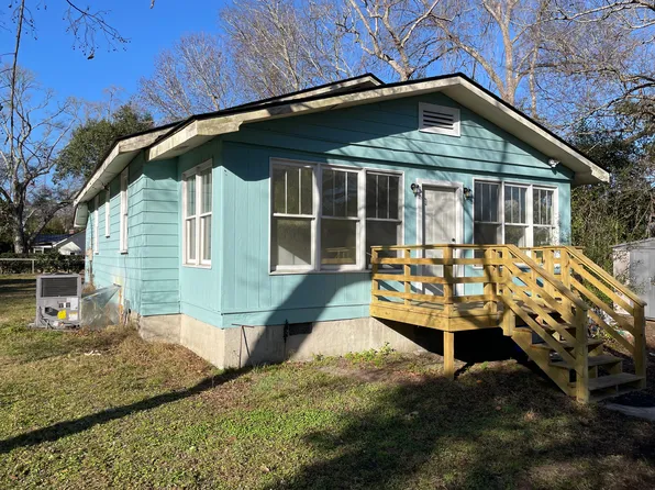 2147 Saint James Dr, Charleston, SC 29412