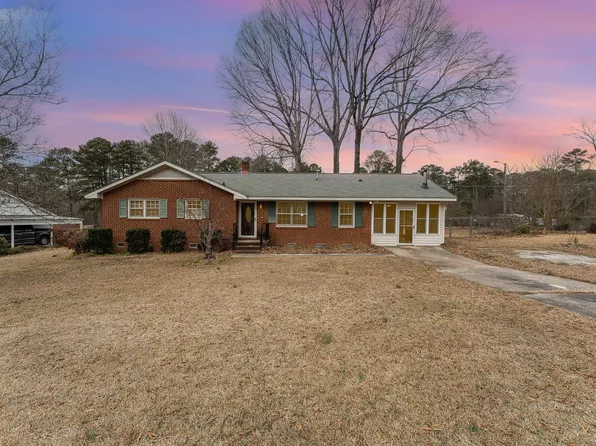 516 Maple Ln, Raleigh, NC 27603