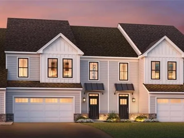 17 Hillcrest Drive #32, Woodbridge, CT 06525