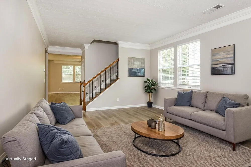 3 bed, 3.0 bath, 2971 sqft, $2,400 — Photo 4