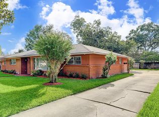 8222 Glencrest St, Houston, TX 77061