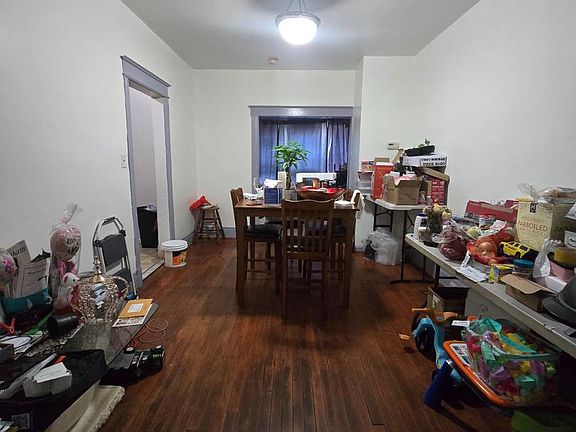 3rd image of 222 S St NE