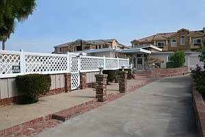 Large 8400 sq ft lot