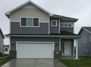4542 13th St S, Moorhead, MN 56560