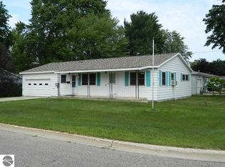 506 John R St, Clare, MI 48617