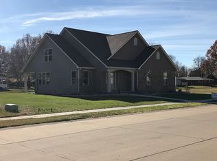 1101 E Cedar St, New Baden, IL 62265