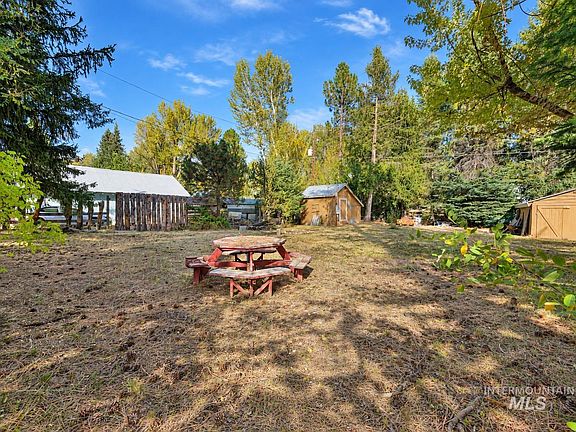 3rd image of 116 Cottonwood Rd