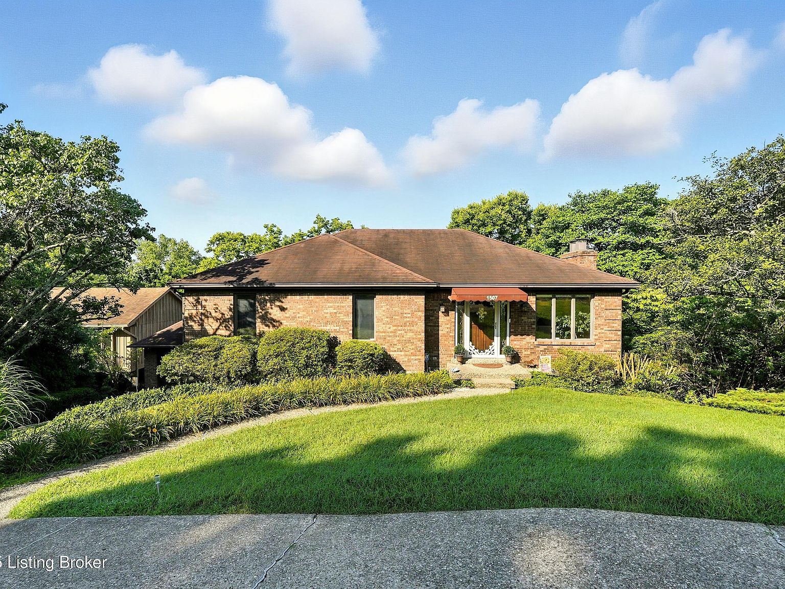 1507 Thackeray Dr, Louisville, KY 40205 | Zillow