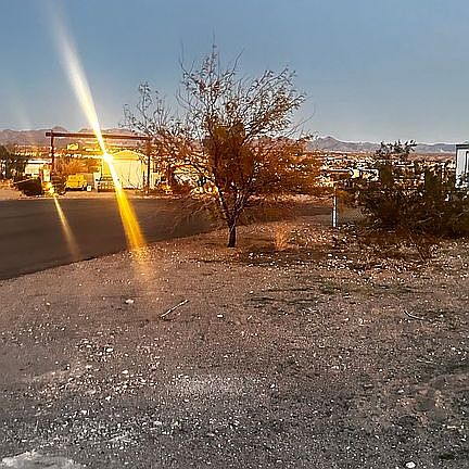 3rd image of 940 Newport Cv