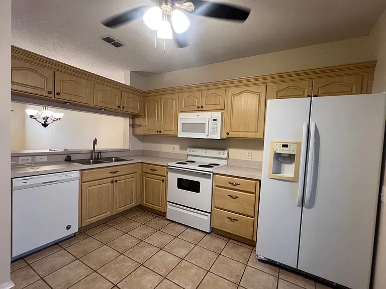 394 Countryside Key Blvd — Photo 6