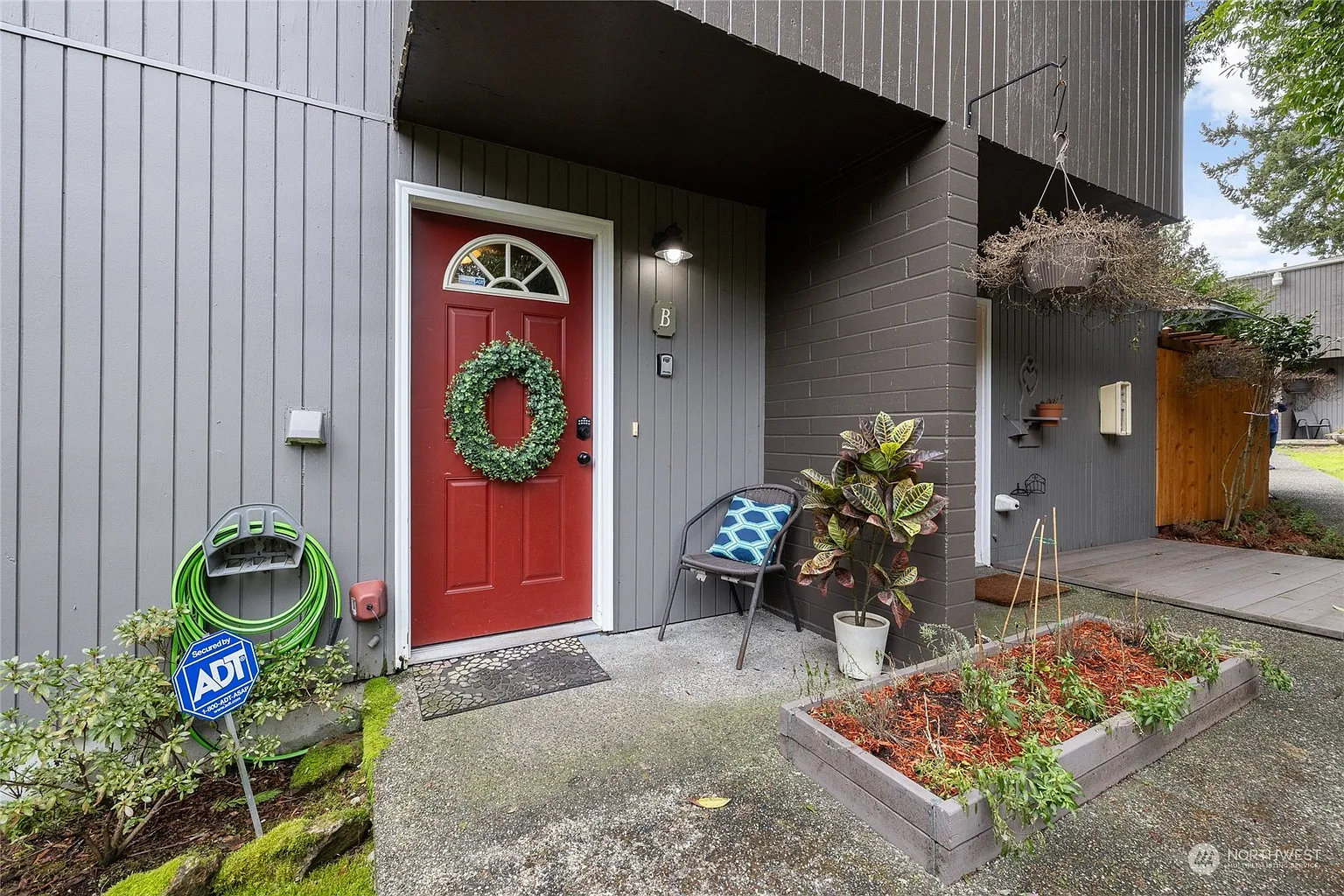 13055 Pacific Highway SW #B photo 1