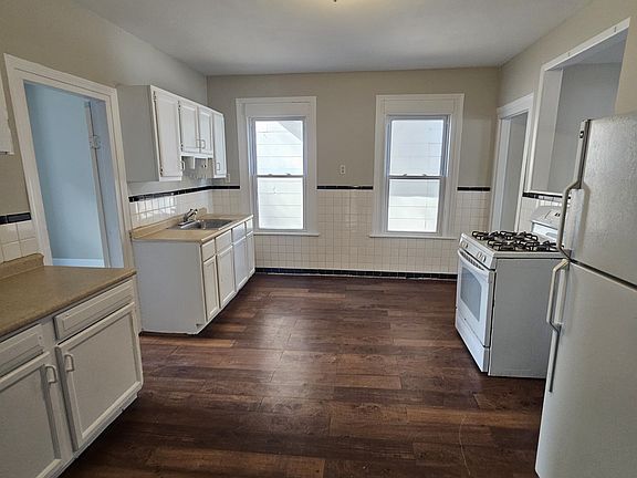 5th image of 32 Bright St #1A