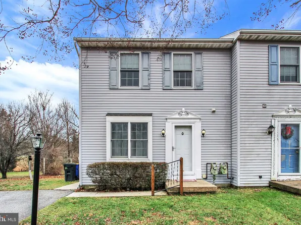 118 Shawnee Dr, Stewartstown, PA 17363