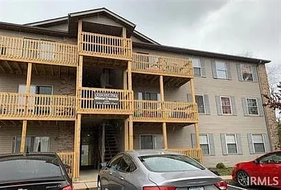 3200 E John Hinkle Pl