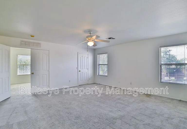 1069 E Lowell Ct — Photo 20