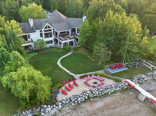 2827 Merrill Dr, East Jordan, MI 49727