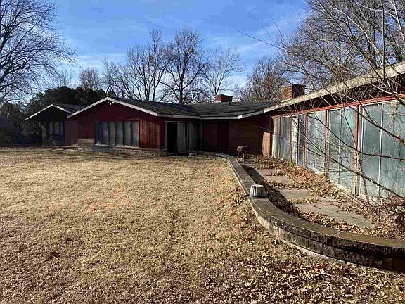 5th image of 4020 Panorama Dr