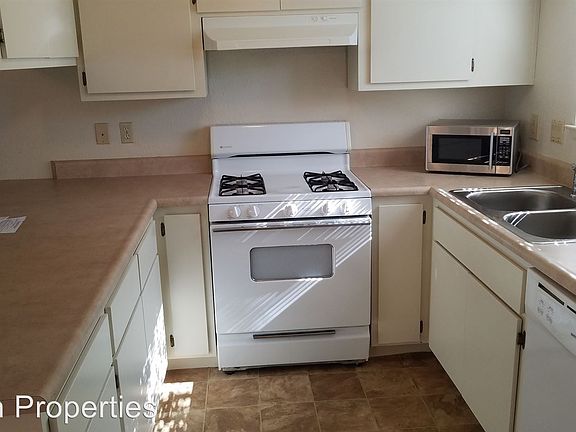 4th image of 211 Sharon Way APT A