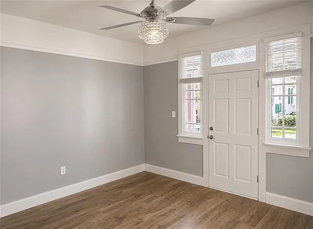 429 Chalmette St — Photo 3