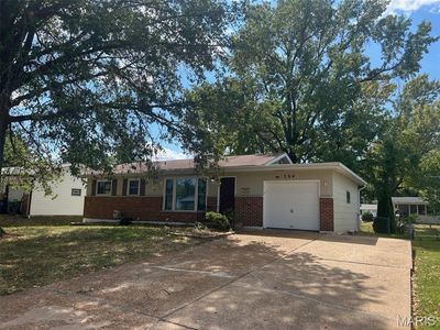 704 Holiday Ave, Hazelwood, MO, 63042