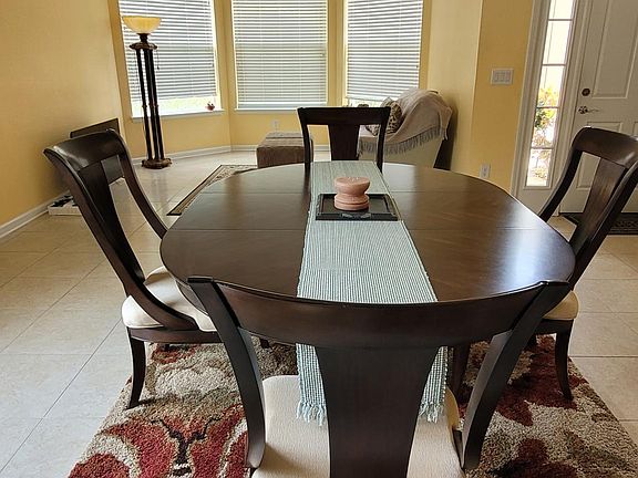 4th image of 8247 Hedgewood Dr