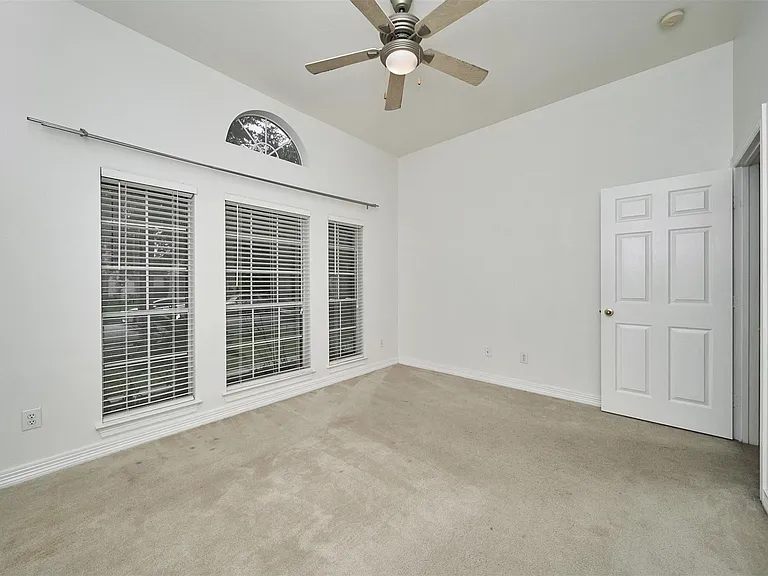 314 Shore Breeze Ln — Photo 35