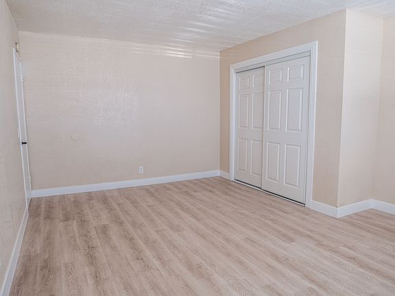 5th image of 16105 Eucalyptus Ave APT 21