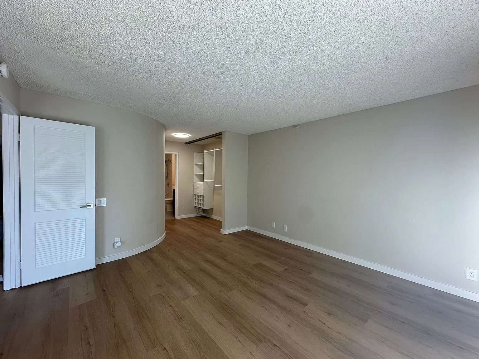 2 bed, 1257 sqft, $3,750 — Photo 4