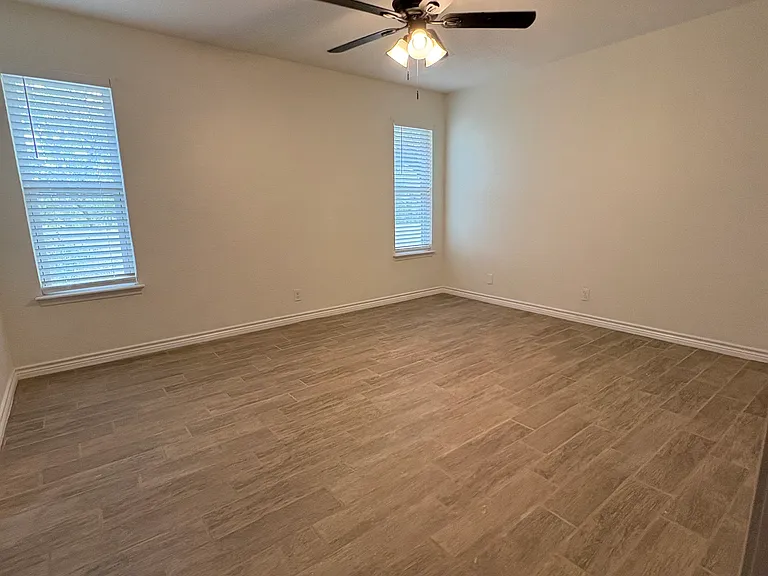 126 Garden Crest Cir — Photo 7