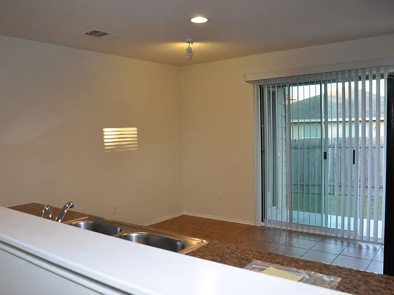 13501 Moura Cv — Photo 8