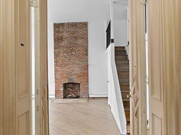 2nd image of 174 Grand St APT 2A