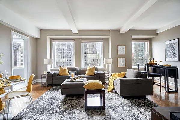 Sold by Warburg | media 2