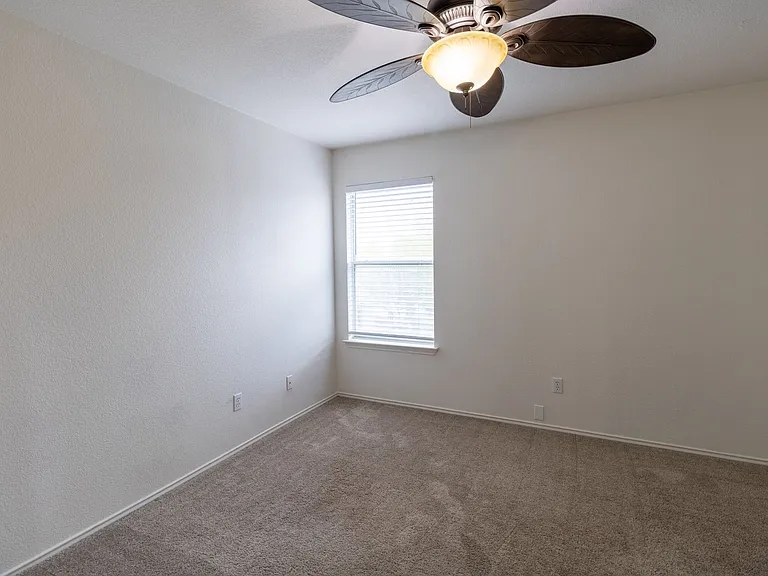 17501 Wiseman Dr — Photo 18