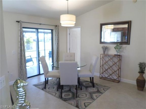 4th image of 836 SW 30th Ter