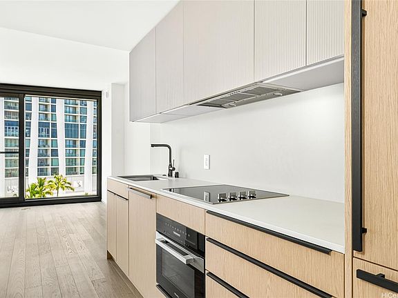 5th image of 333 Ward Ave #426