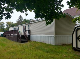 7 Bloomfield St, Skowhegan, ME 04976