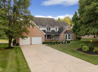 4823 Timber Ridge Dr, Columbus, IN 47201