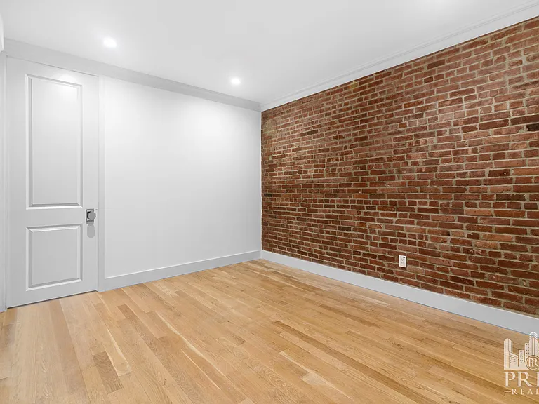 339 E 75th St #3W — Photo 5
