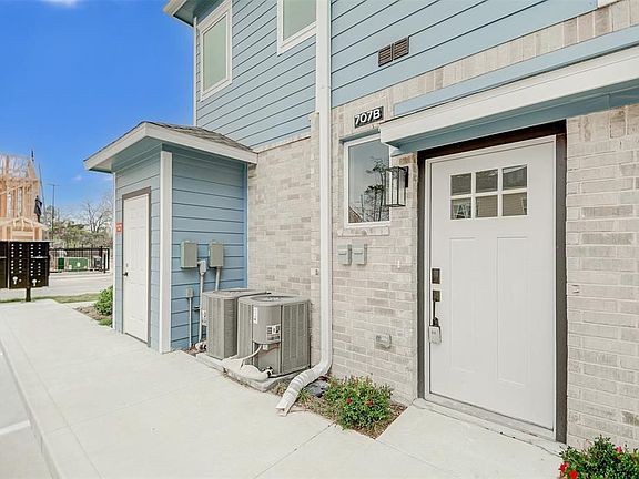3rd image of 5262 Ella Blvd #B707