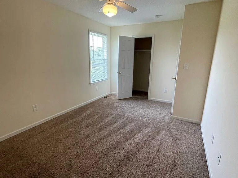 601 Main St — Photo 32