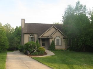 662 Grand Valley Dr, Howard, OH 43028
