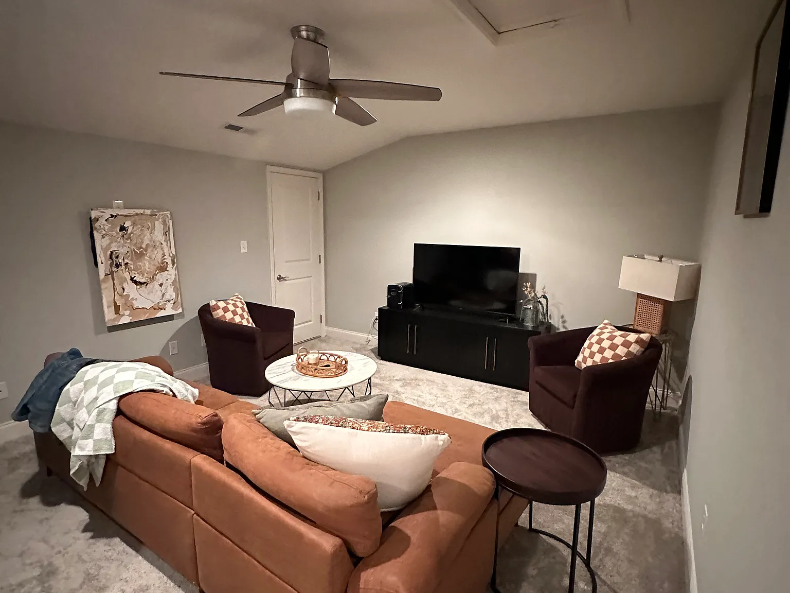 4 bed, 2800 sqft, $1,200 — Photo 4